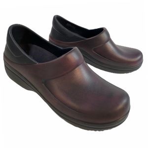 crocs Neria Pro II Women's Work Shoes Garnet Sz 7